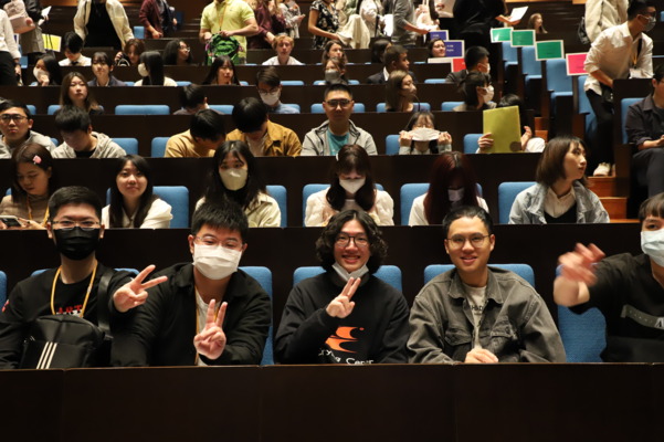 隆重举行了日本语学科秋季开学典礼